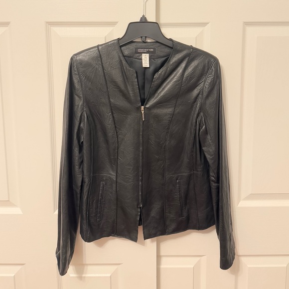 Vintage Jones New York 100% Leather Jacket - Picture 4 of 9